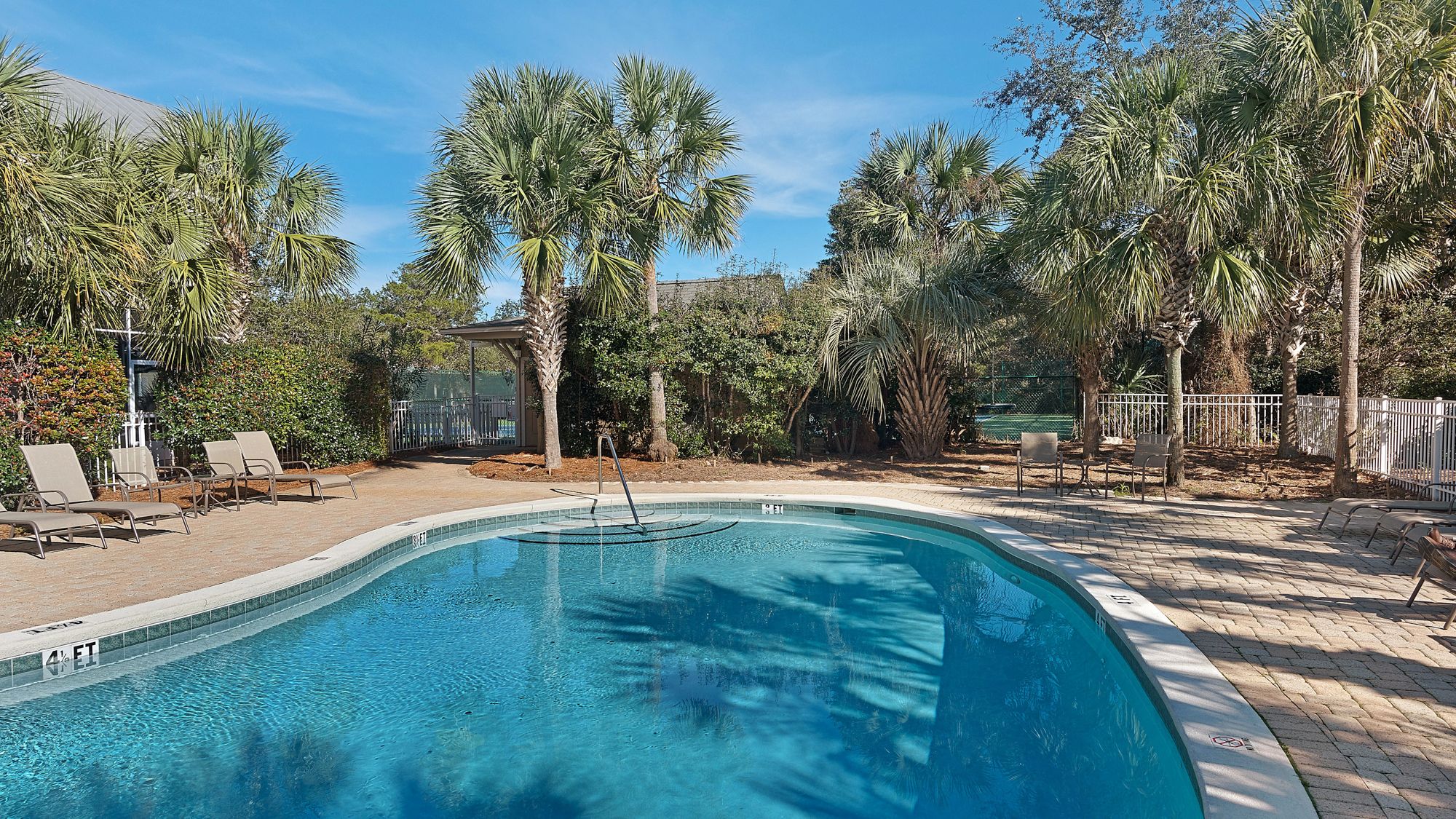 Cassine Village Grounds & Amenities