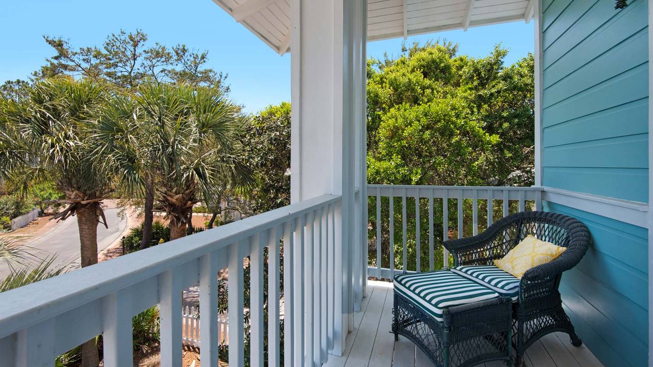 Walking on Waves Walking on Waves