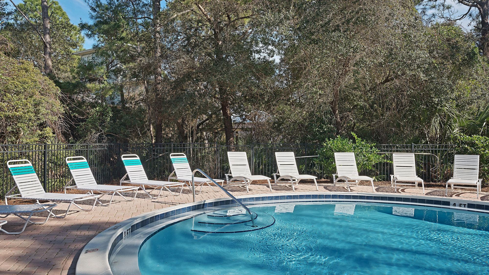 Cassine Village Grounds & Amenities