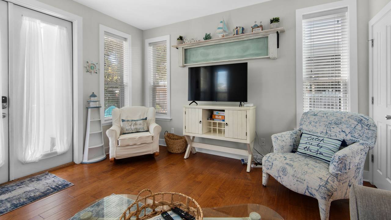 Walking on Waves Walking on Waves