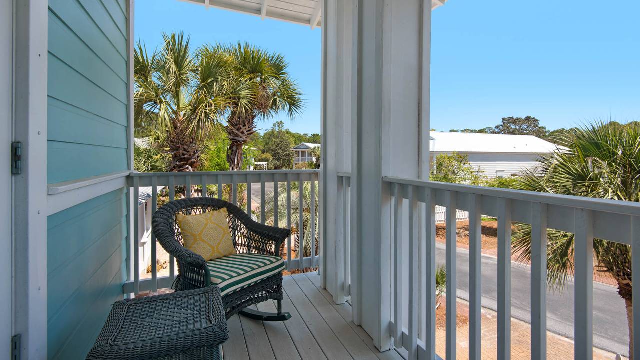 Walking on Waves Walking on Waves