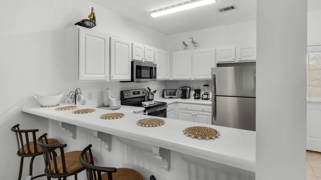 Herons Watch 6207 Breakfast Bar and Kitchen Herons Watch 6207 Breakfast Bar and Kitchen