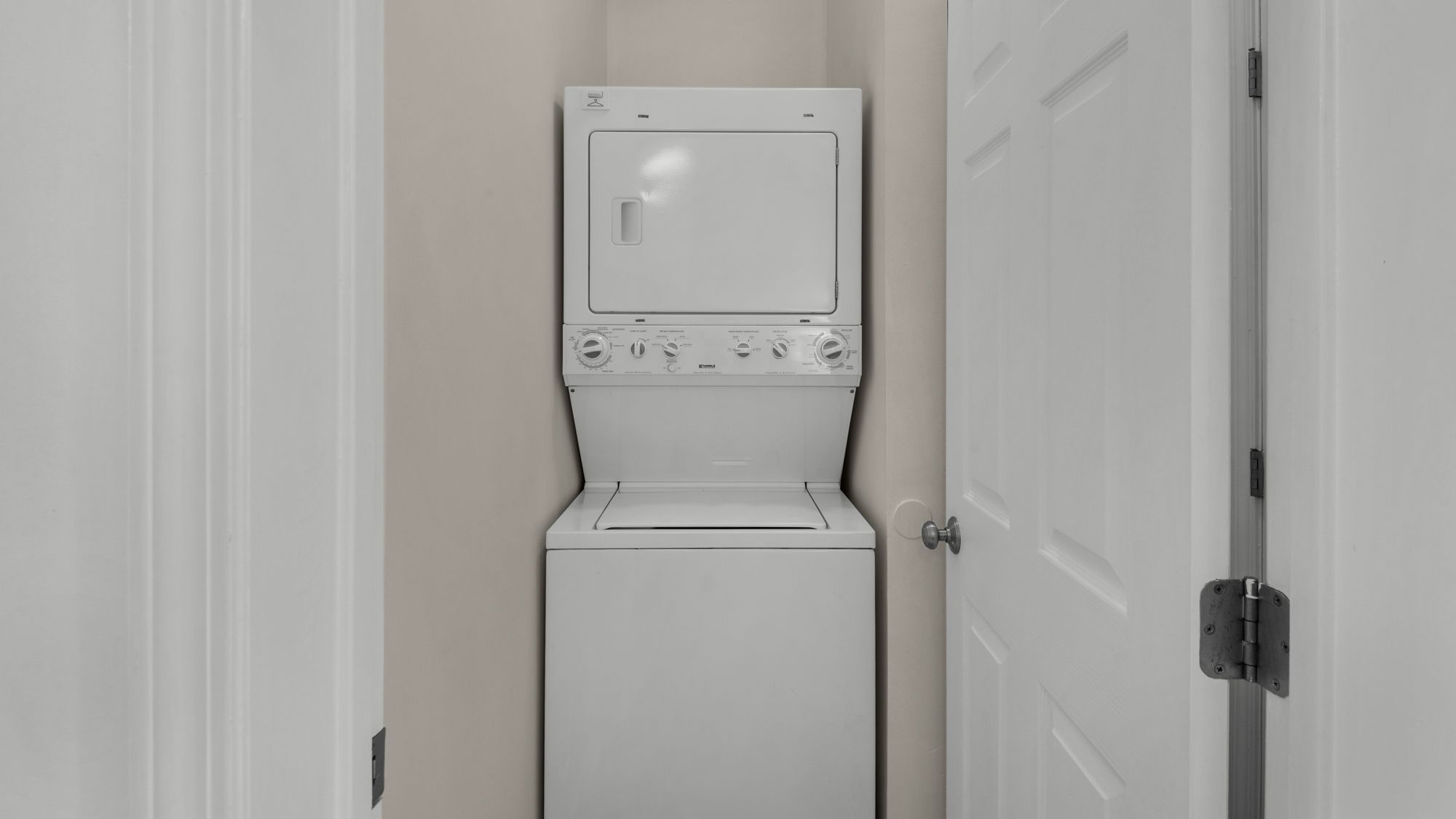 Herons Watch 6207 Washer & Dryer