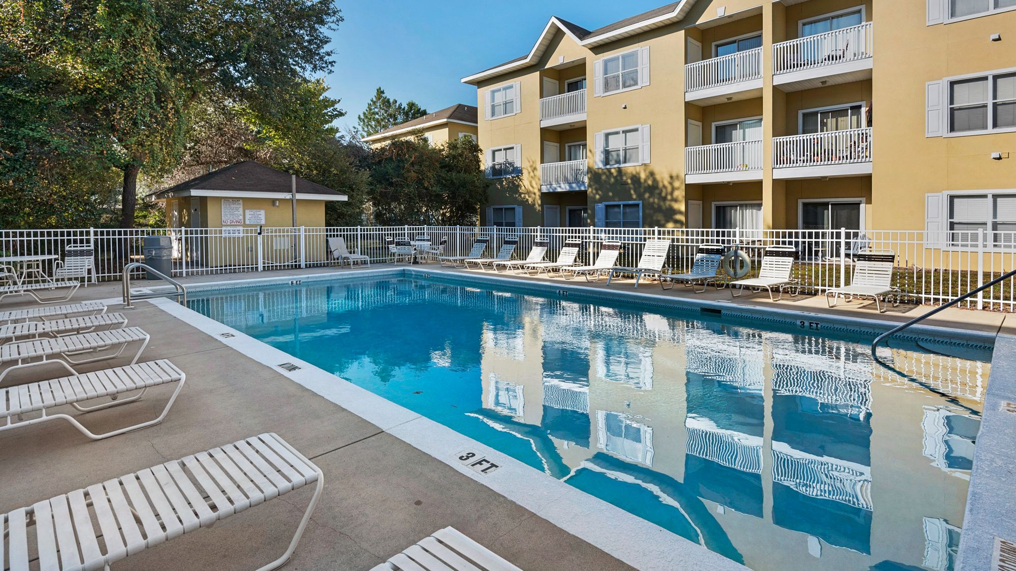 Herons Watch Grounds & Amenities