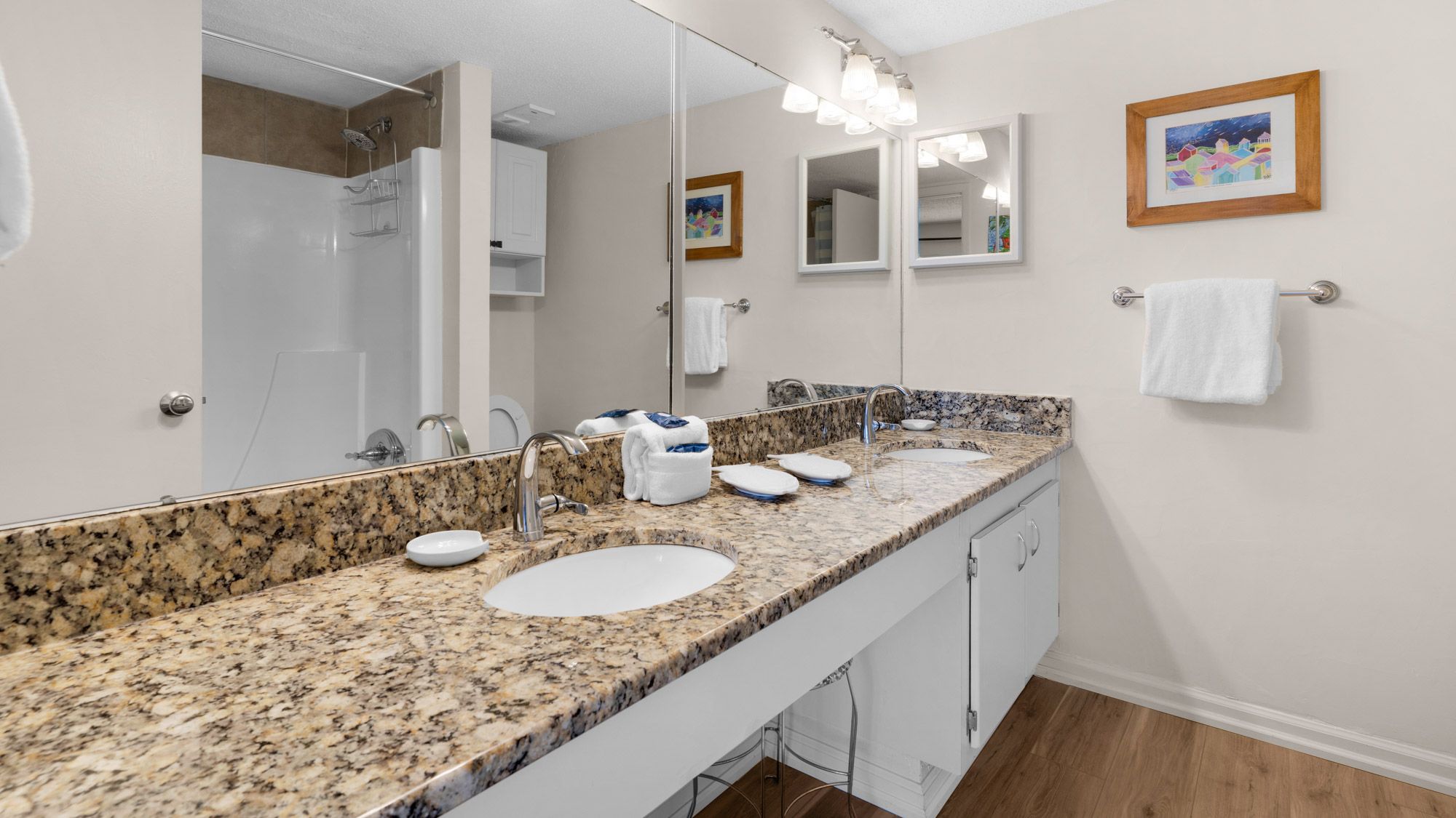 Sunnyside Up - Private Bathroom