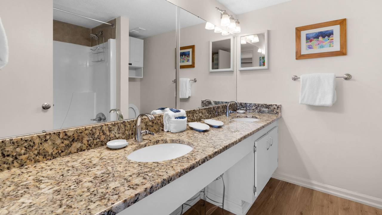 Sunnyside Up - Private Bathroom Sunnyside Up - Private Bathroom