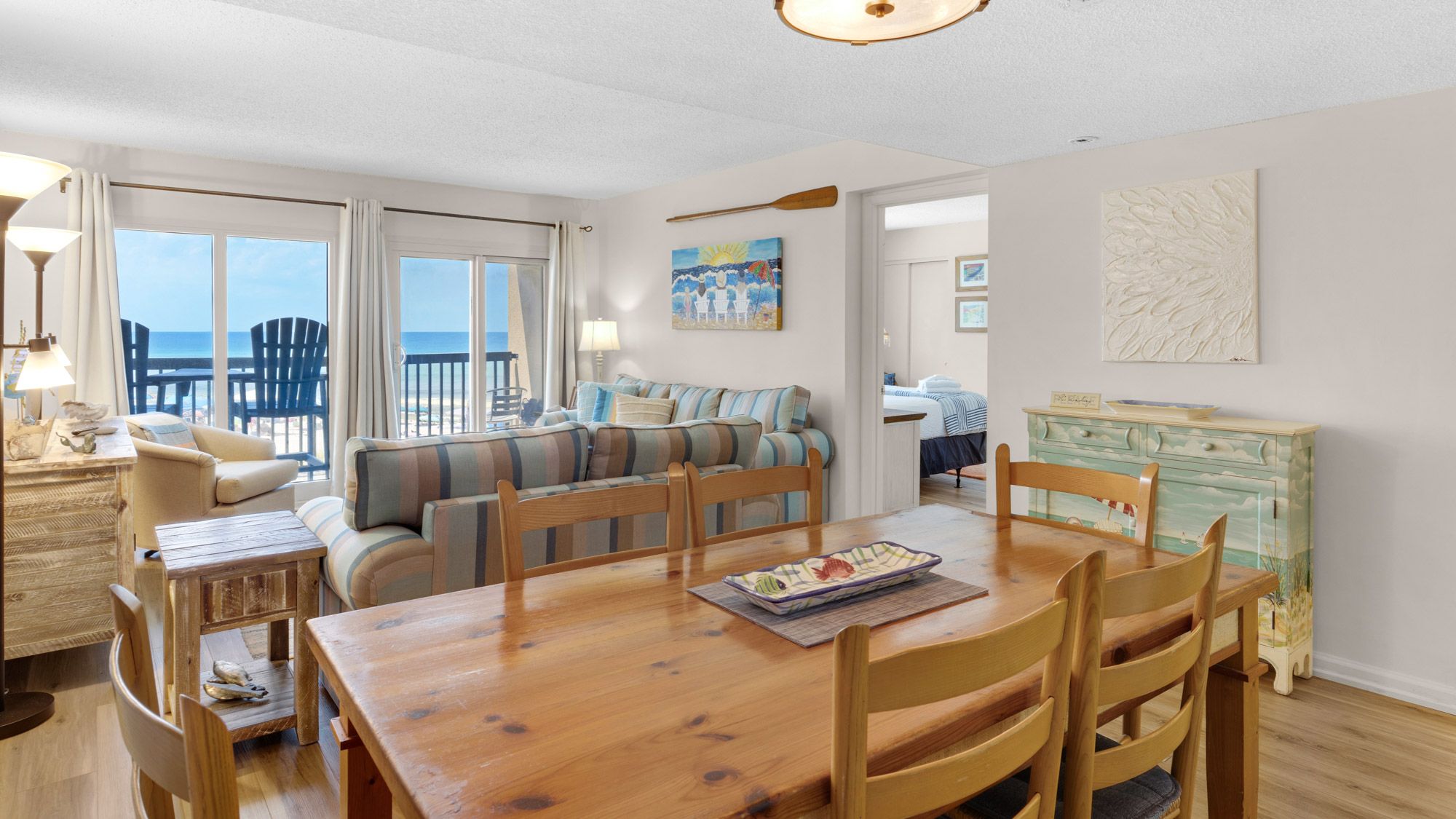 Sunnyside Up - Dining area