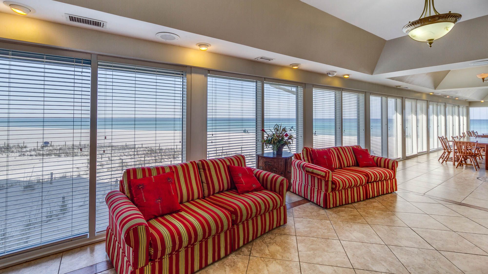 Pinnacle Port Grounds & Amenities