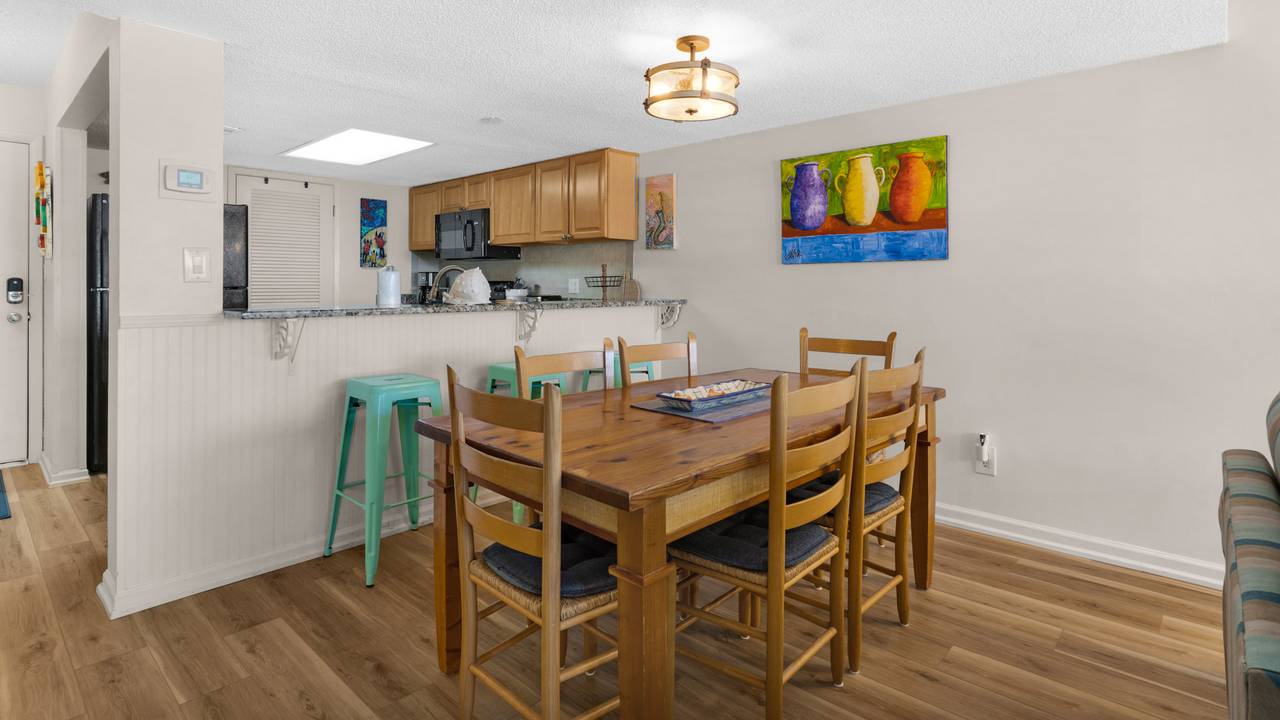 Sunnyside Up - Dining area Sunnyside Up - Dining area