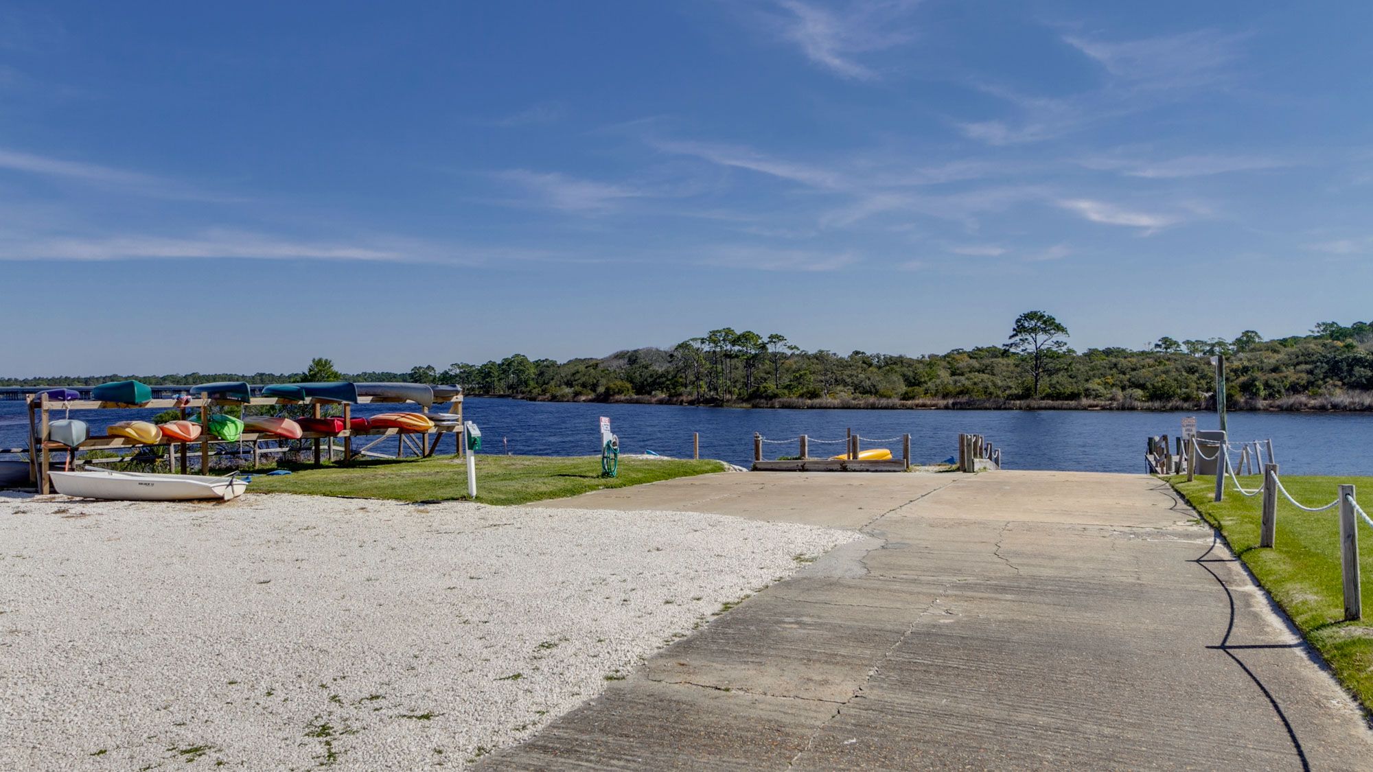 Pinnacle Port Grounds & Amenities