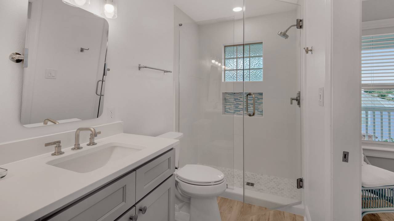 Just Add Salt - 3rd floor: Private bath Just Add Salt - 3rd floor: Private bath