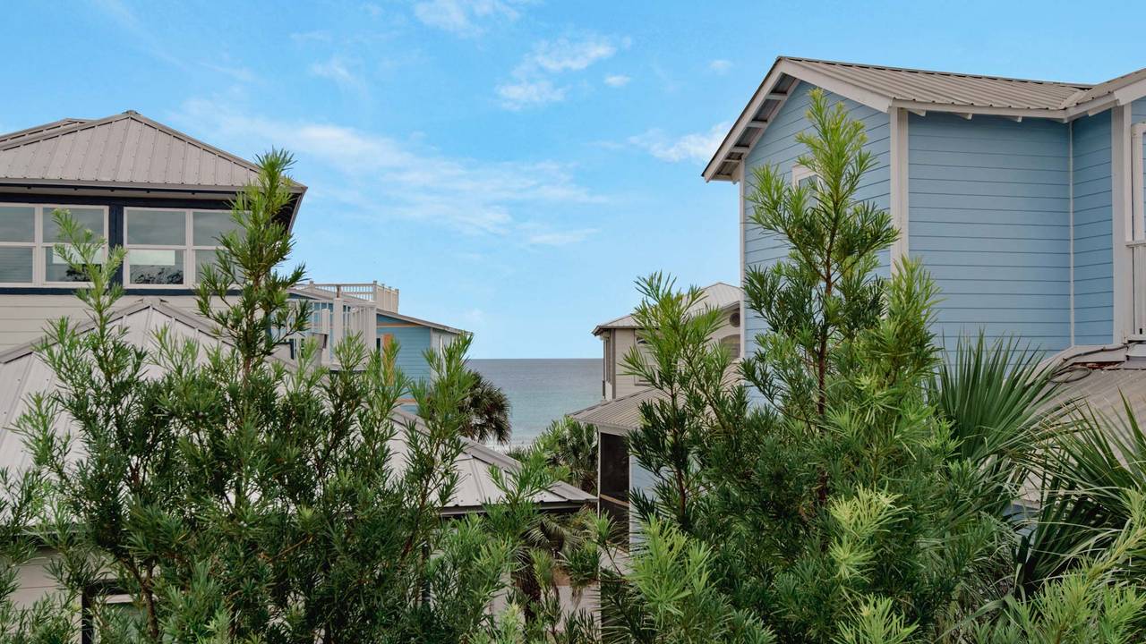 Just Add Salt - 3rd floor: Private Balcony Just Add Salt - 3rd floor: Private Balcony