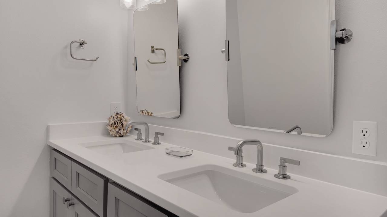 Just Add Salt - 3rd floor: Private bath Just Add Salt - 3rd floor: Private bath