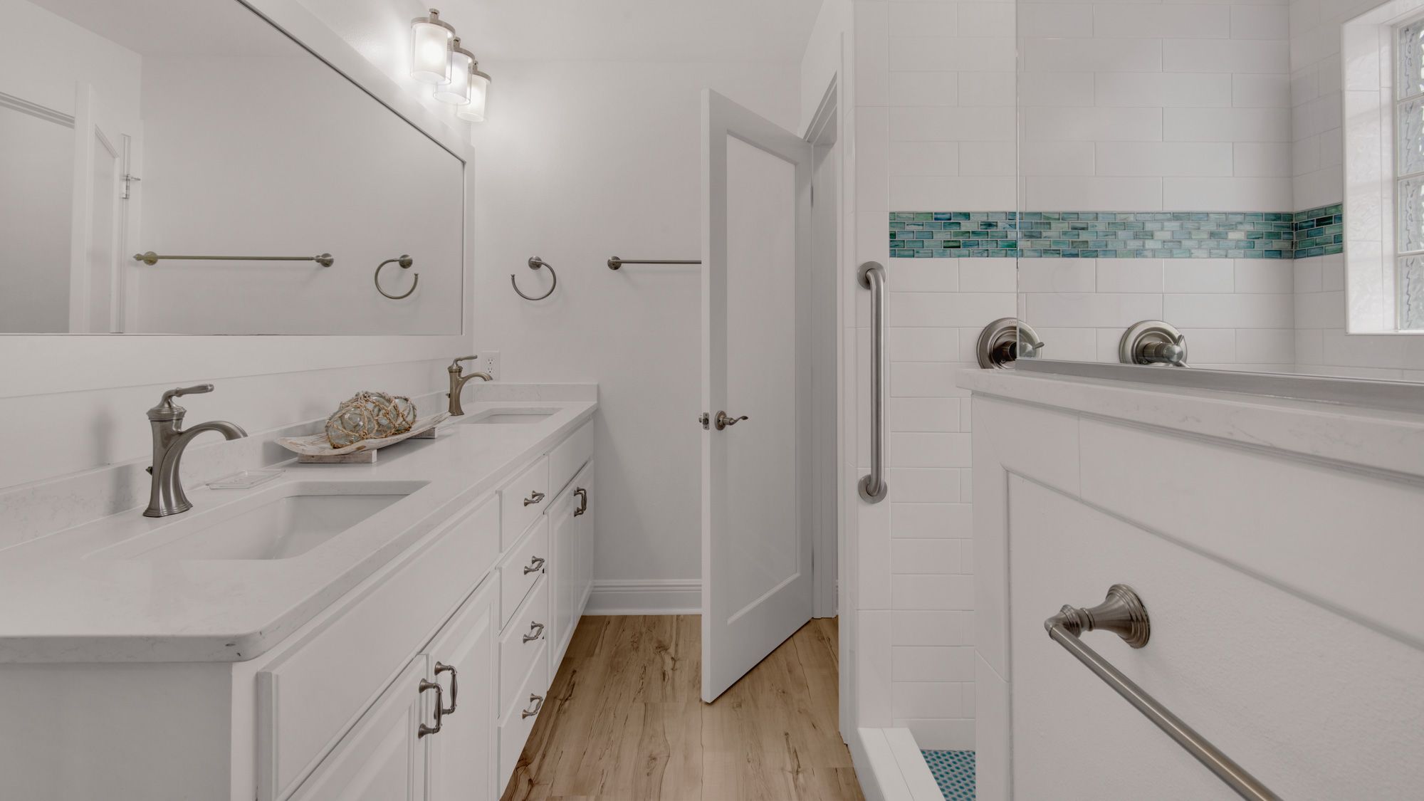 Just Add Salt - 3rd floor: Master's Bathroom