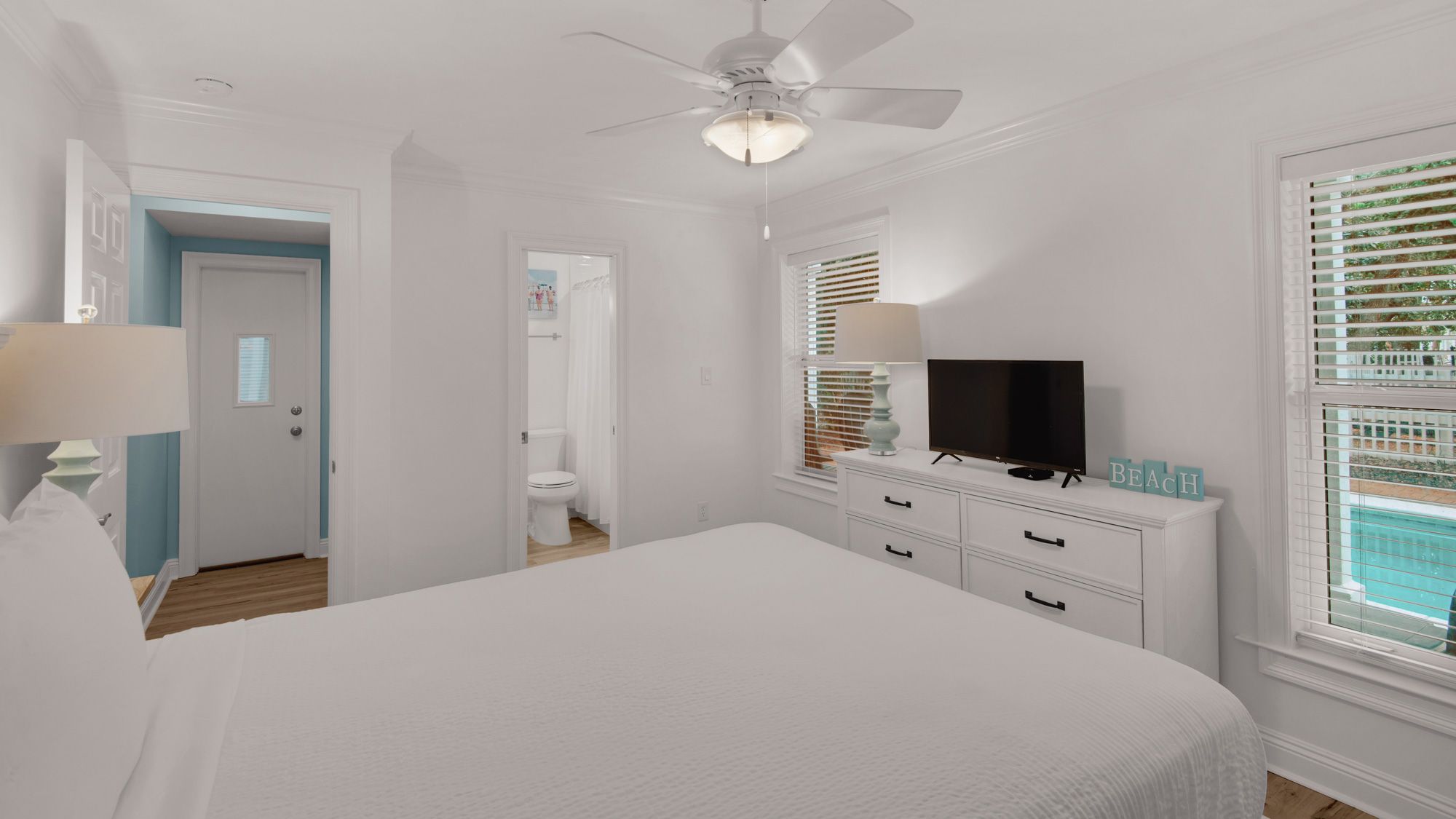 Just Add Salt - Ground floor: Queen Guest Bedroom