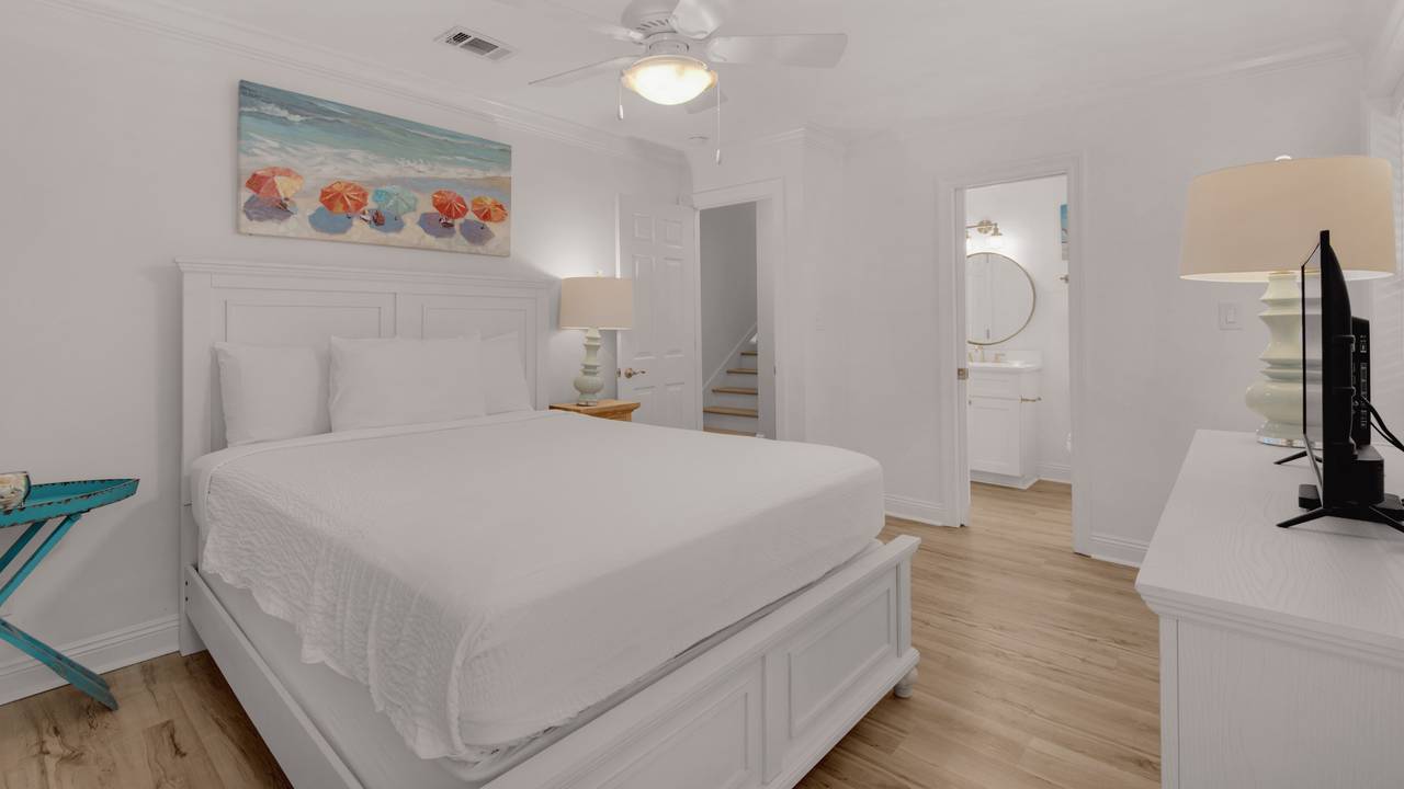 Just Add Salt - Ground floor: Queen Guest Bedroom Just Add Salt - Ground floor: Queen Guest Bedroom