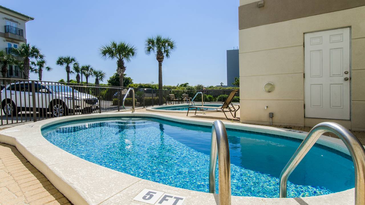 Legacy Grounds & Amenities Legacy Grounds & Amenities