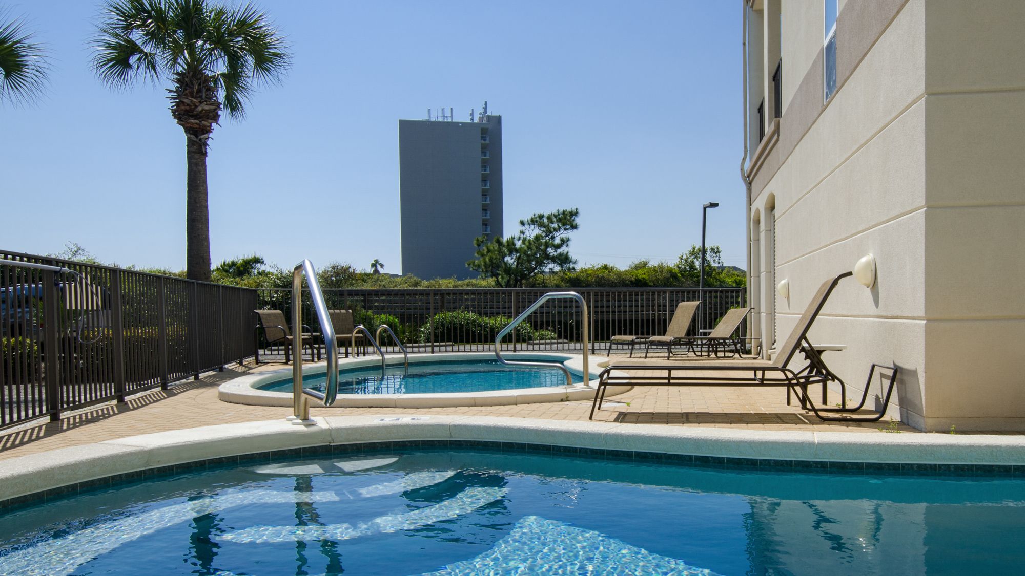 Legacy Grounds & Amenities