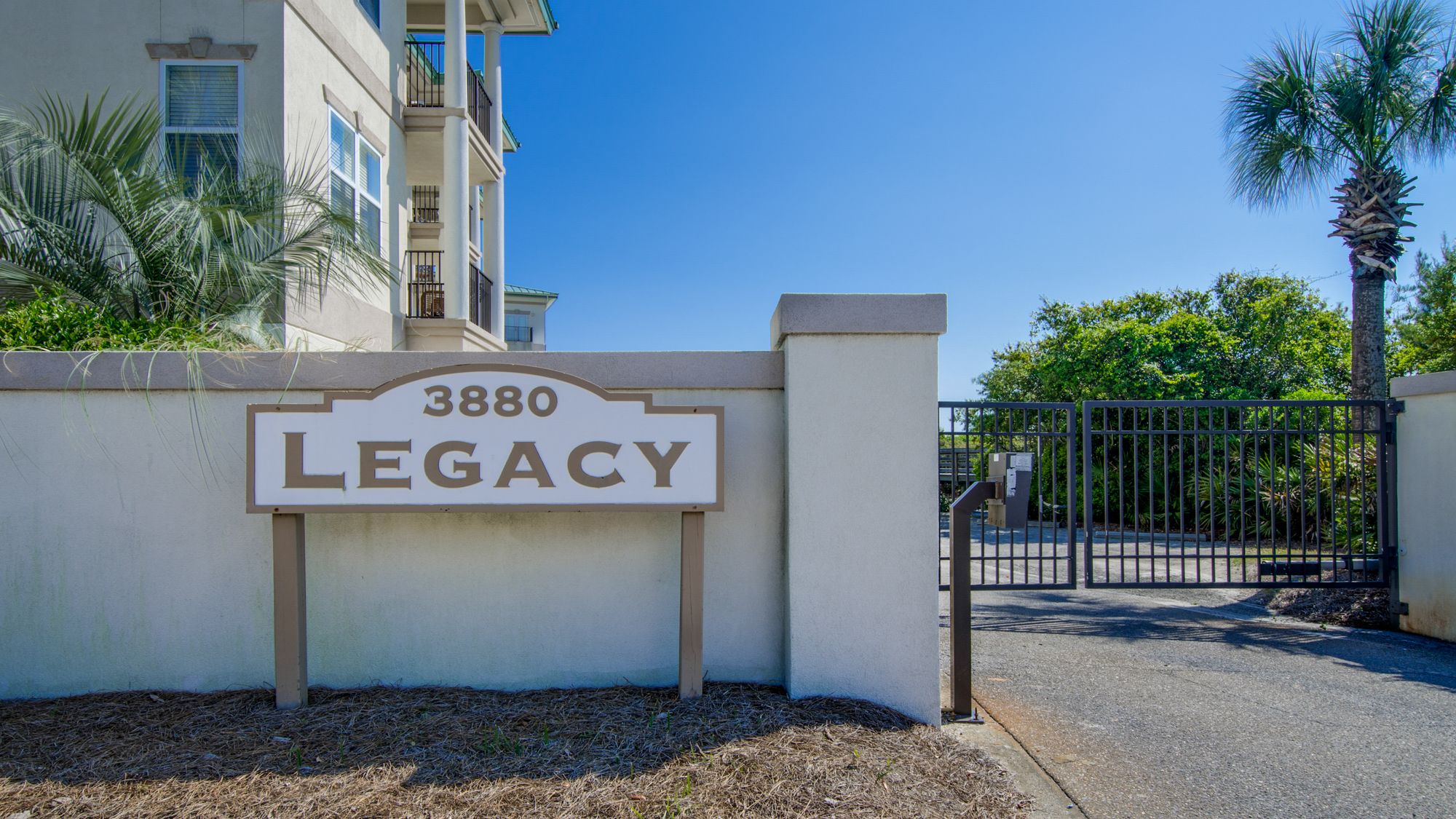 Legacy Grounds & Amenities