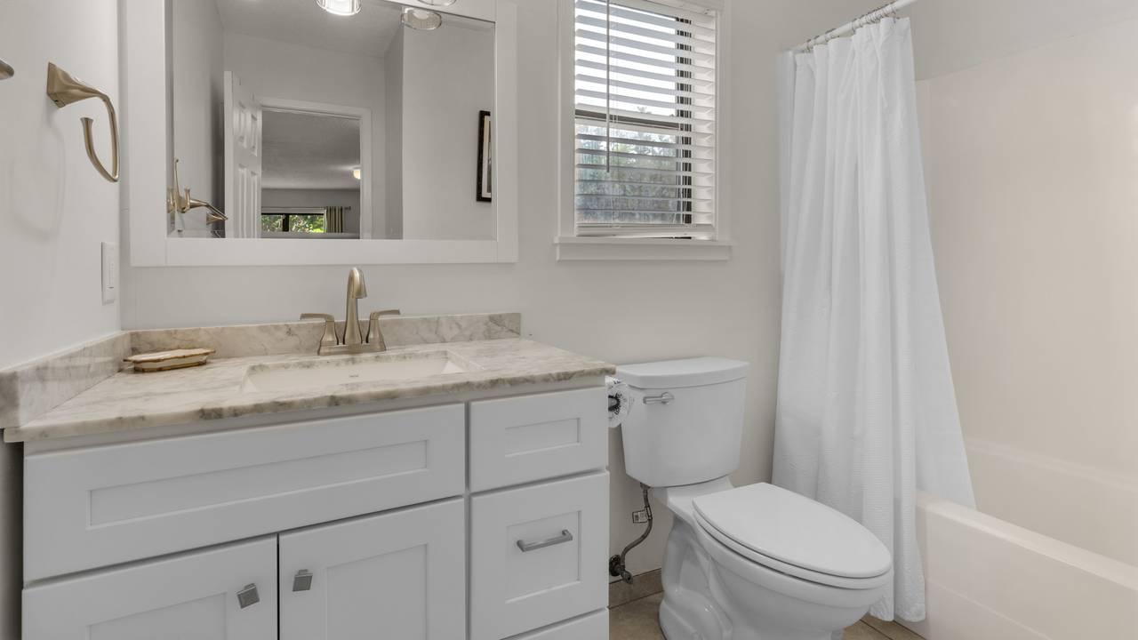 Beachwood Villas 1C - Bathroom Beachwood Villas 1C - Bathroom