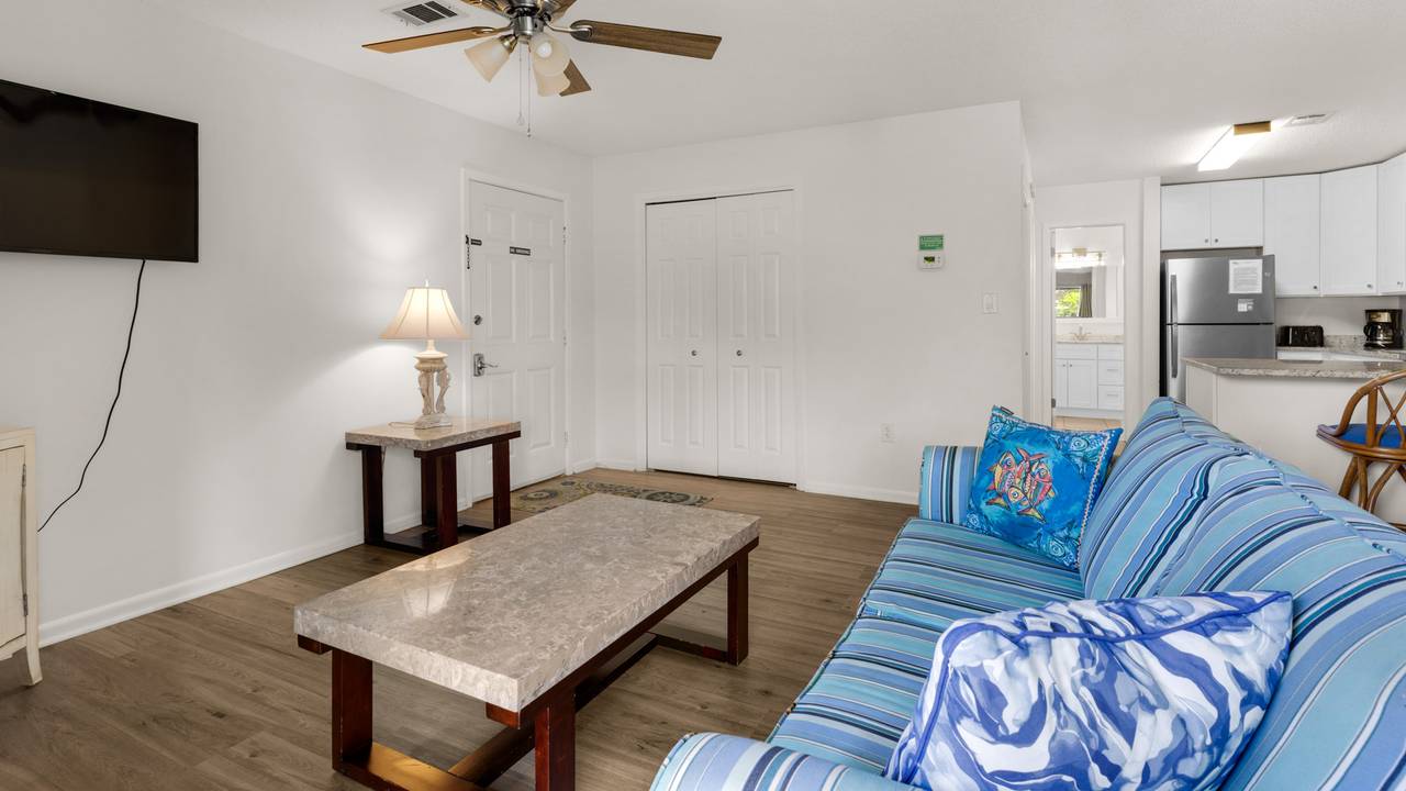 Beachwood Villas 1C - Living area Beachwood Villas 1C - Living area