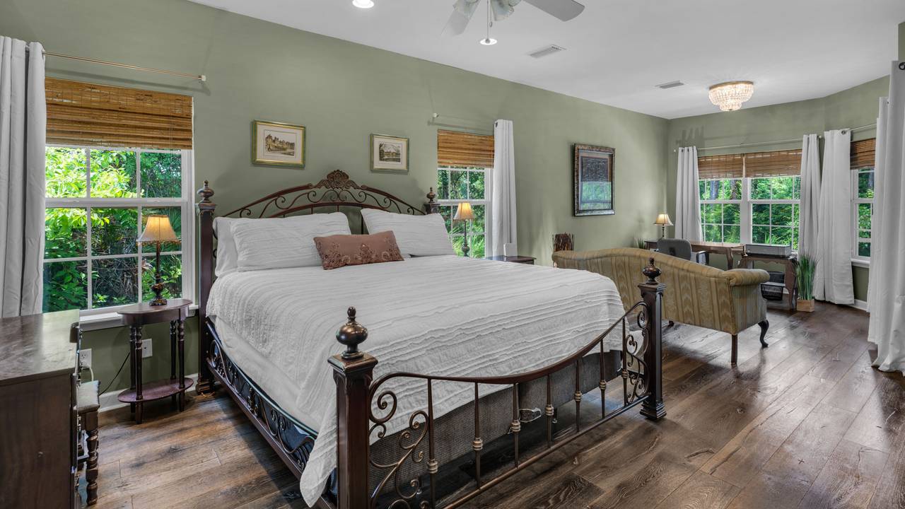 Master Bedroom Master Bedroom