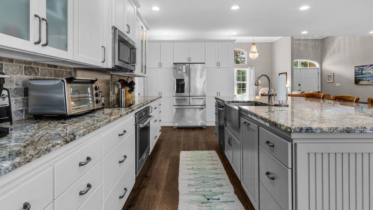 Kitchen area Kitchen area