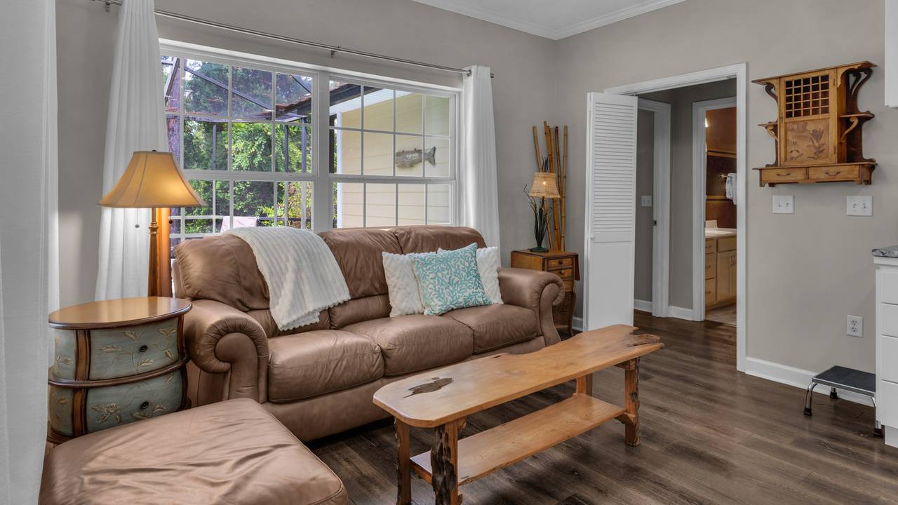 Additional seating area Additional seating area