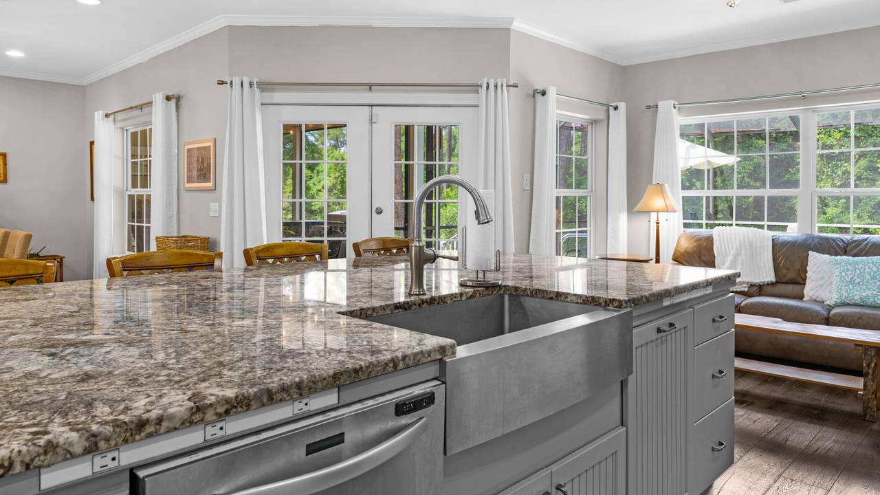 Kitchen area Kitchen area