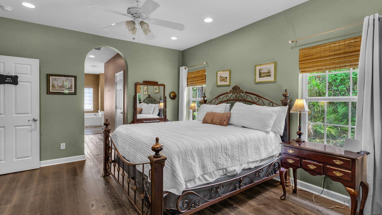 Master Bedroom Master Bedroom