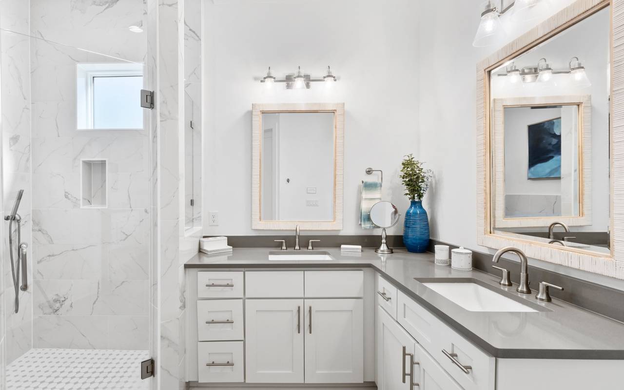 Changes in Latitude Changes in Latitude