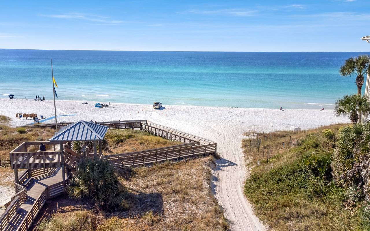 Lynda Lou's Lynda Lou's