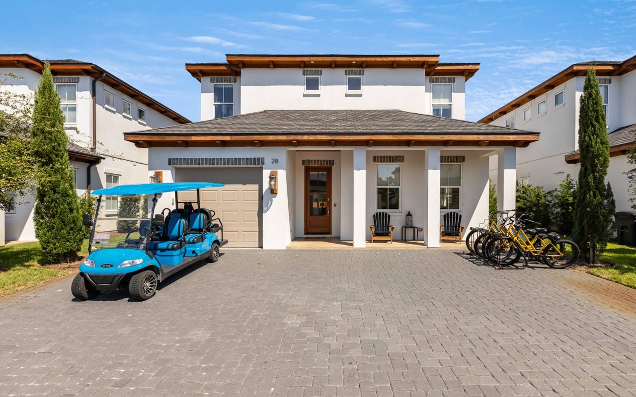 Lynda Lou's Lynda Lou's