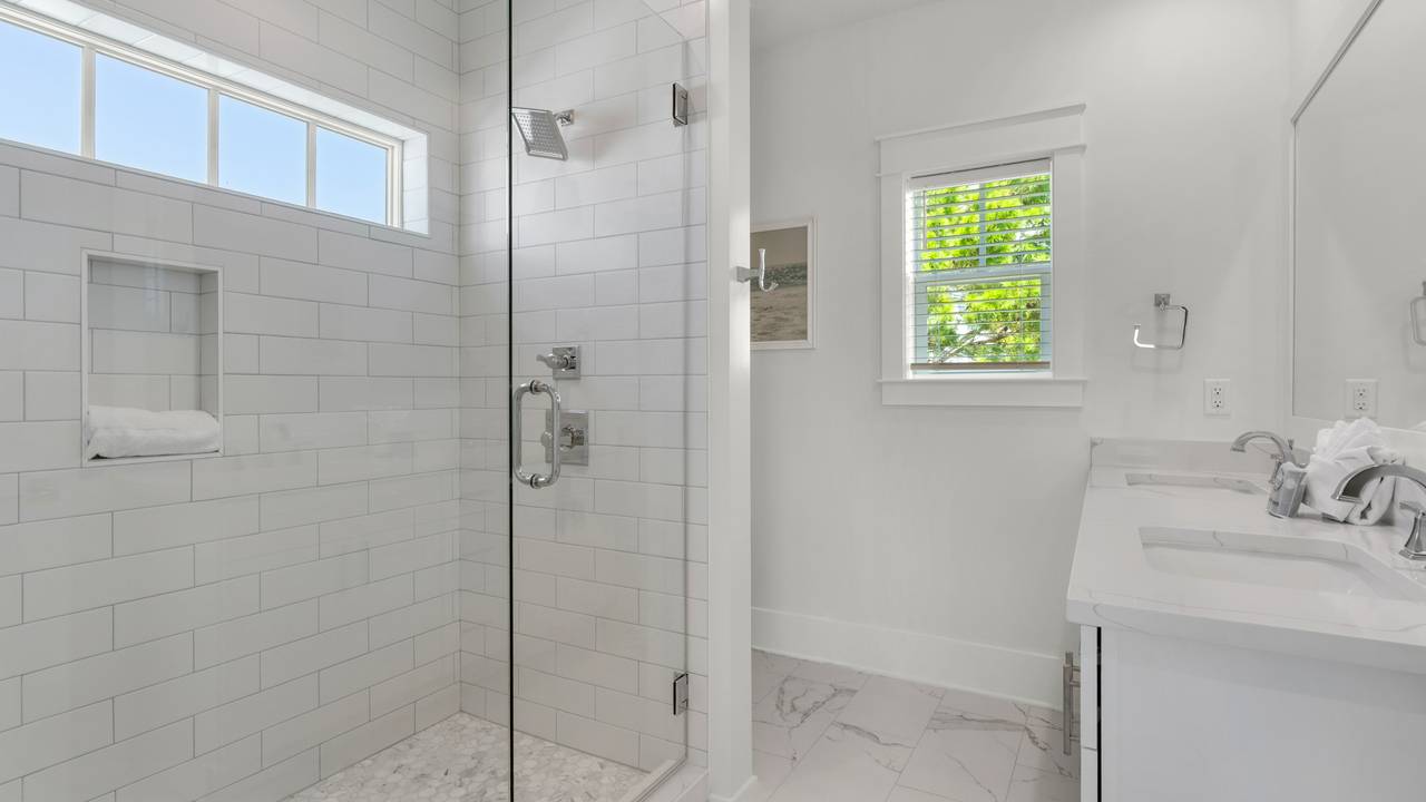 Sunset on Sawgrass - 3rd Floor Guest Bath 4 Sunset on Sawgrass - 3rd Floor Guest Bath 4