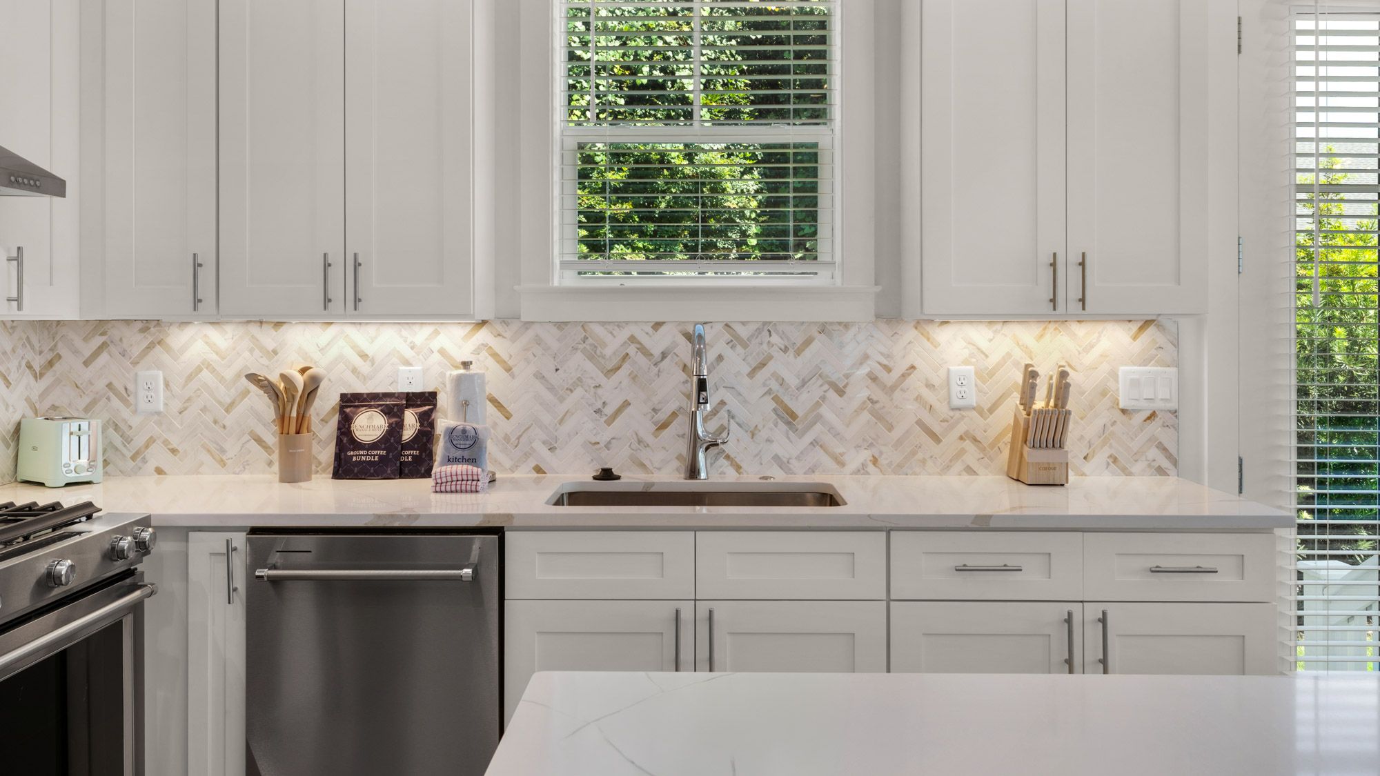 Sunset on Sawgrass - Kitchen Area