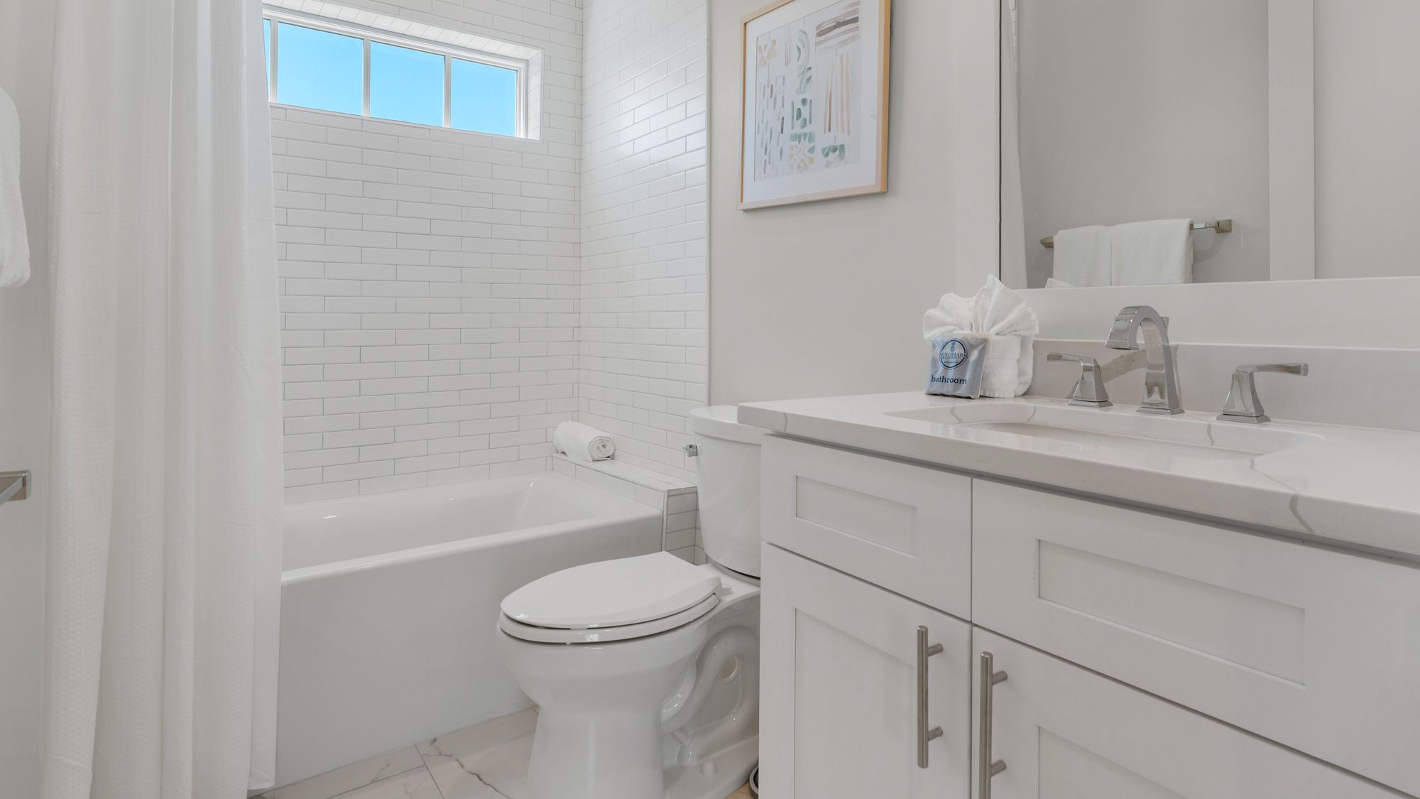 Sunset on Sawgrass - 3rd Floor Full Hall Bath