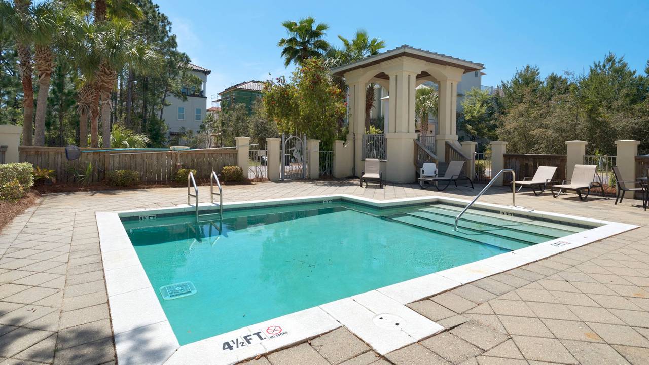 Community Pool Community Pool