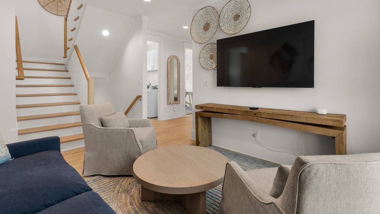 Sunset on Sawgrass - 2nd floor lounge area Sunset on Sawgrass - 2nd floor lounge area