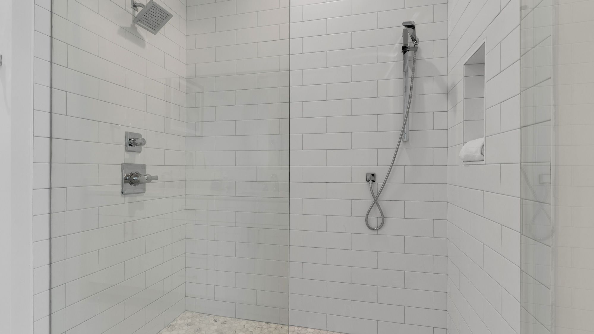 Sunset on Sawgrass - 2nd Floor Master Suite Bathroom