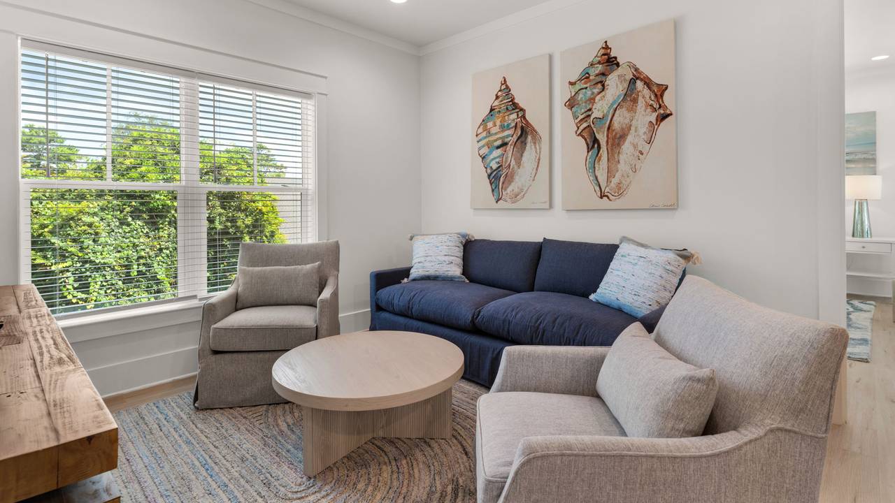 Sunset on Sawgrass - 2nd floor lounge area Sunset on Sawgrass - 2nd floor lounge area