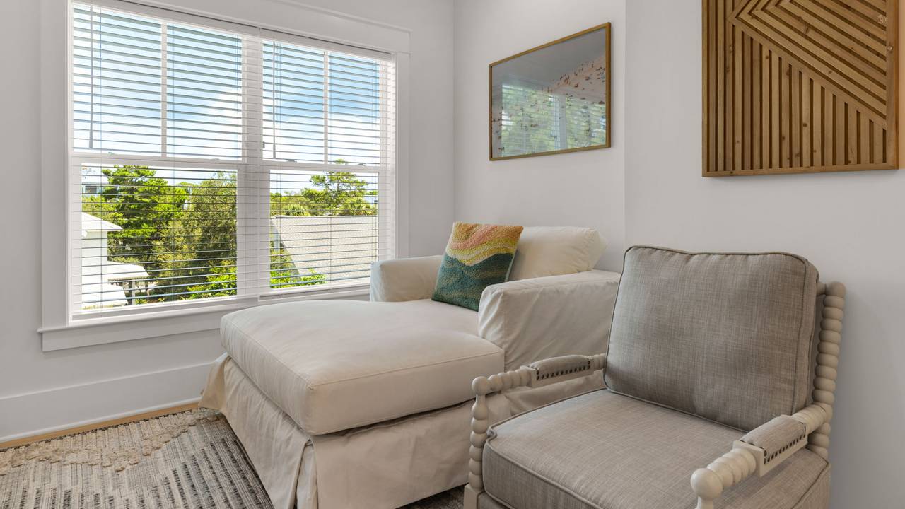 Sunset on Sawgrass - 3rd Floor Lounge Area Sunset on Sawgrass - 3rd Floor Lounge Area