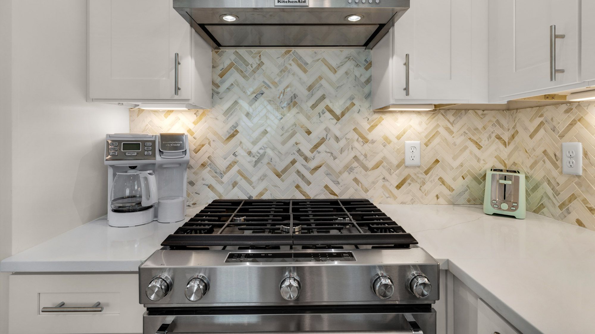 Sunset on Sawgrass - Kitchen Area