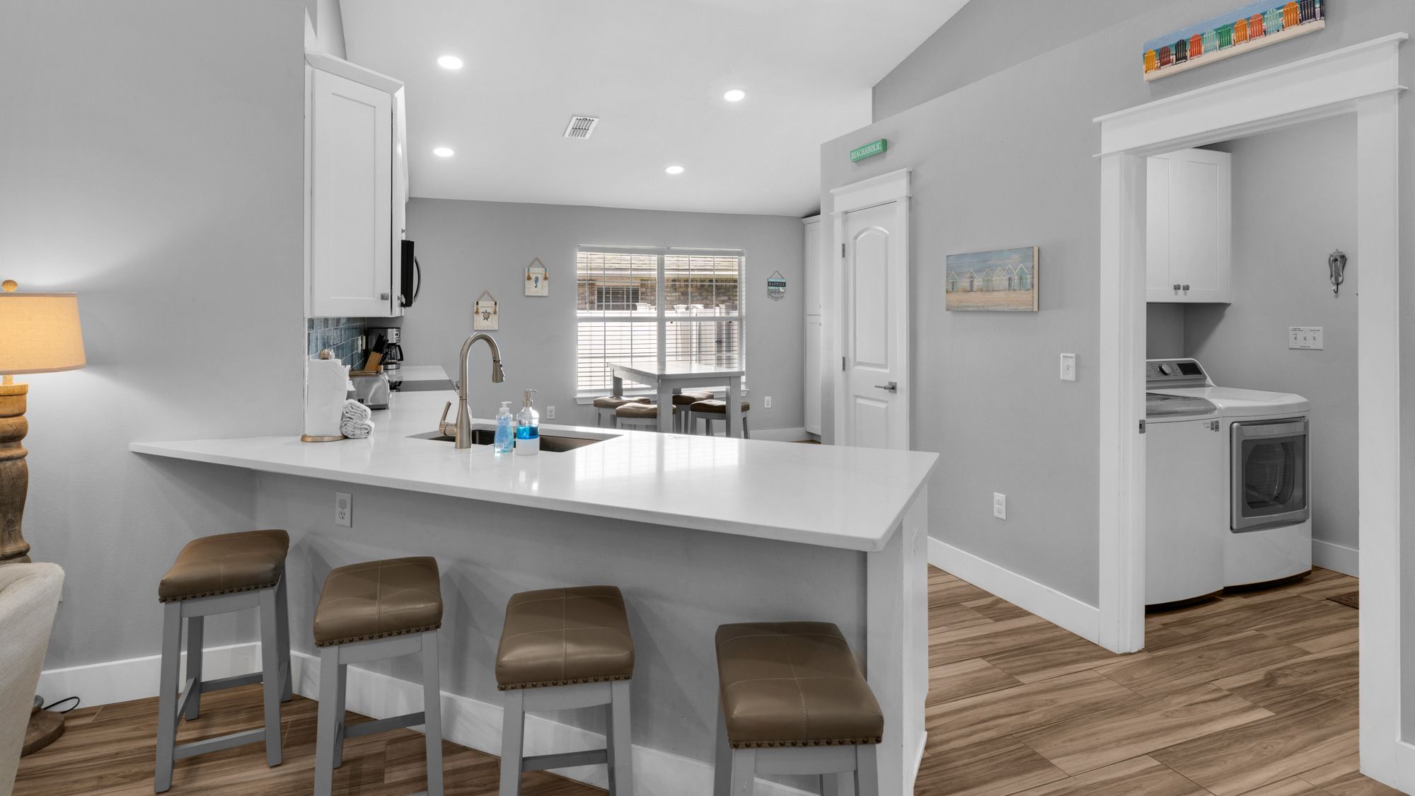 Sweet Retreat - Kitchen Area