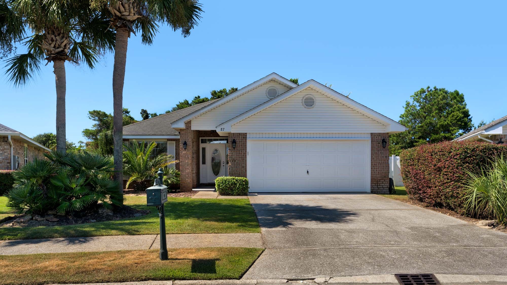 Sweet Retreat - Front House