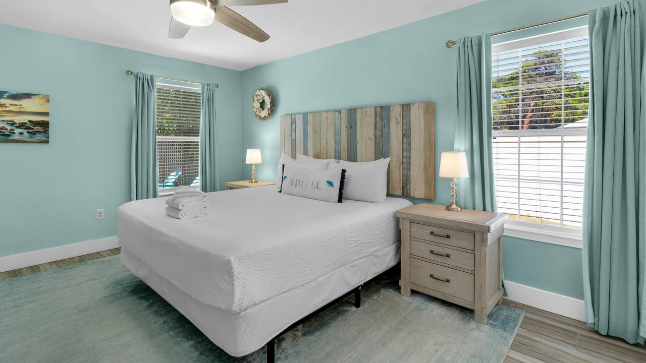 Sweet Retreat - Primary Bedroom w/ King bed Sweet Retreat - Primary Bedroom w/ King bed