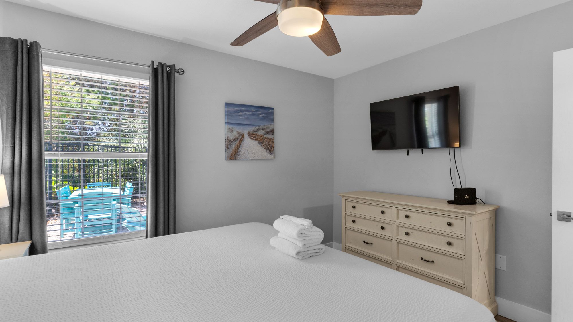 Sweet Retreat - Bedroom 2 w/ King bed