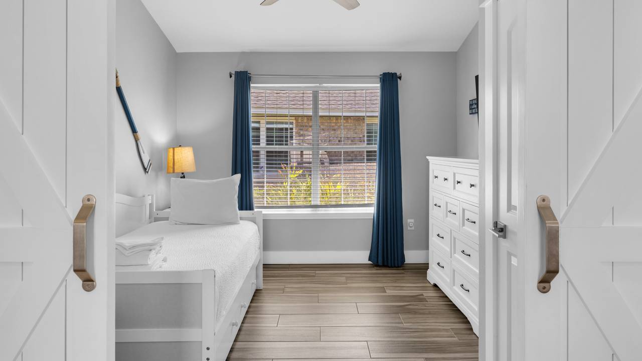 Sweet Retreat - Bedroom 5 w/ Daybed & twin trundle Sweet Retreat - Bedroom 5 w/ Daybed & twin trundle