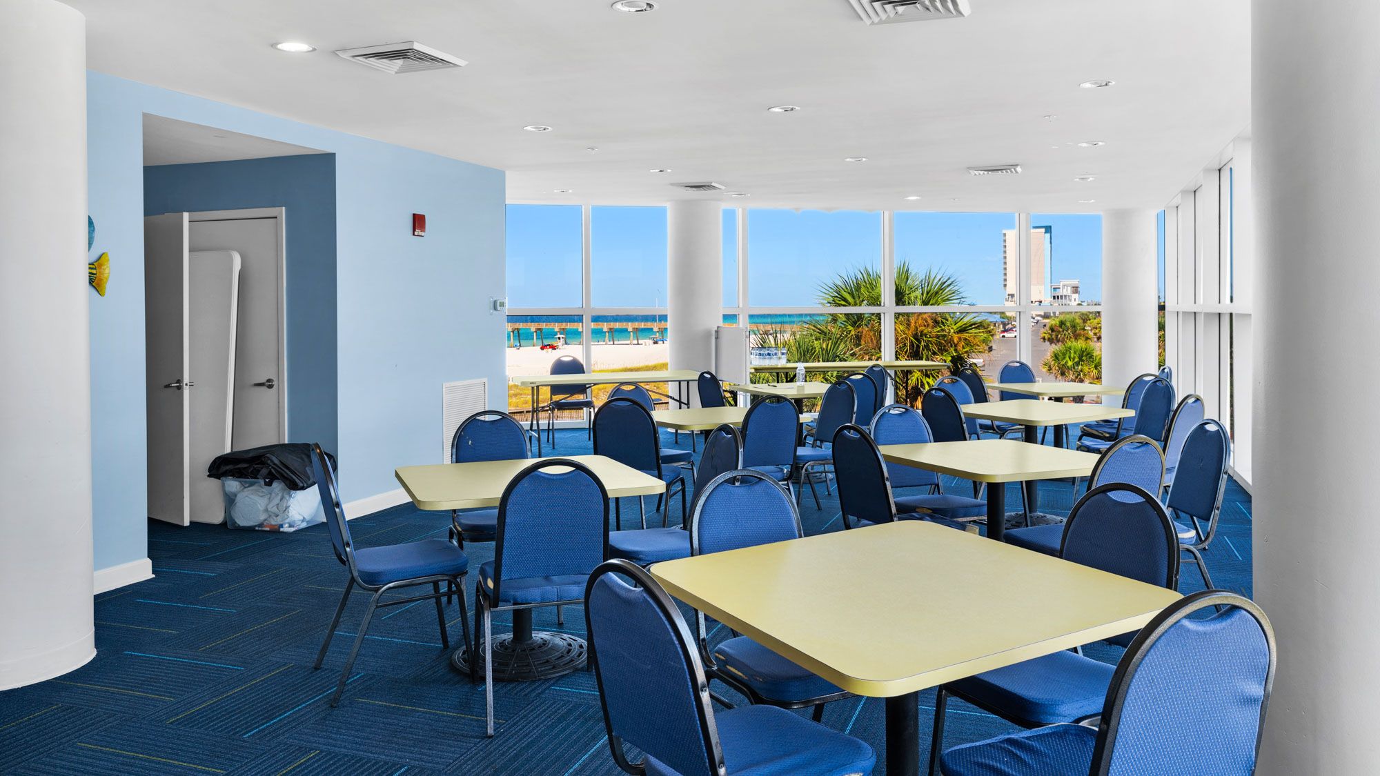 Sterling Reef Grounds & Amenities