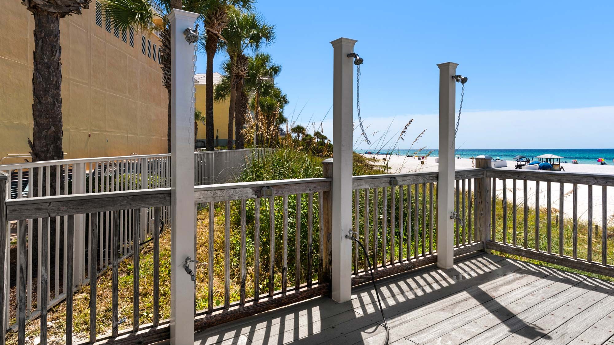 Sterling Reef Grounds & Amenities