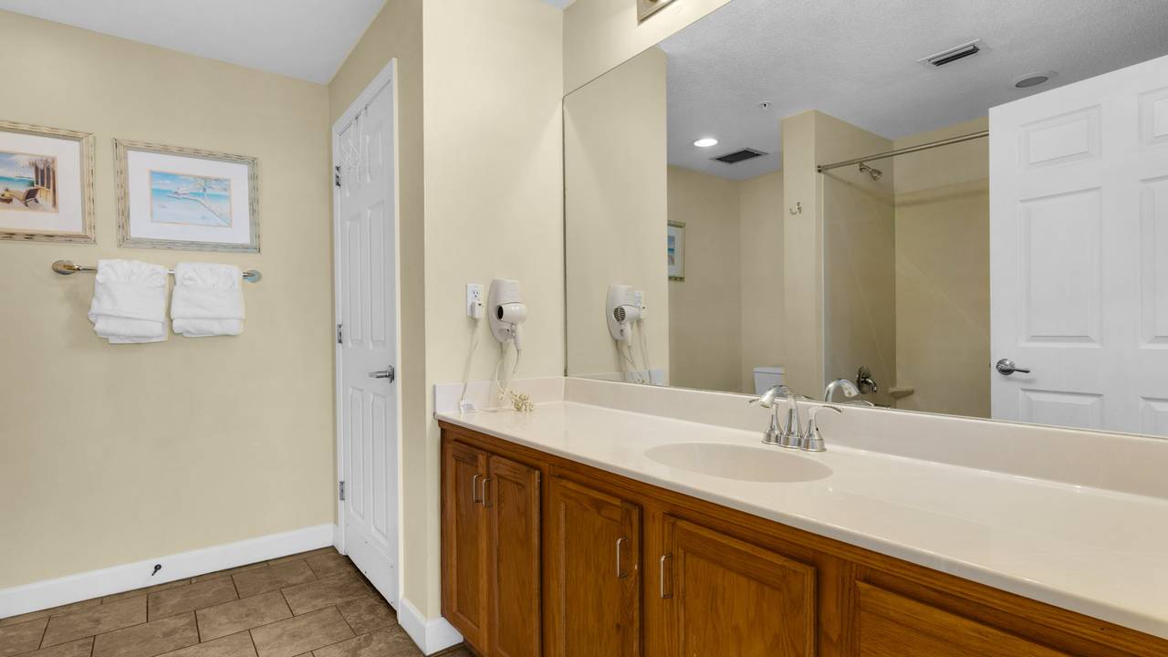 Sterling Reef 1604 - Bathroom Sterling Reef 1604 - Bathroom